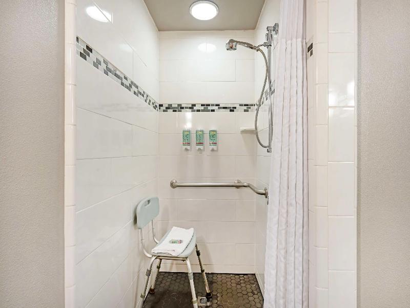 Best Western Cedar Inn & Suites image