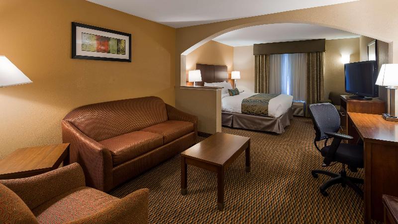 Best Western Plus Airport Inn & Suites image