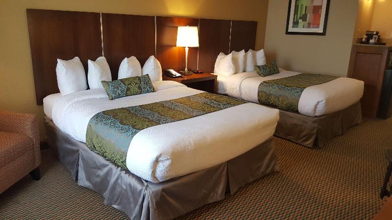 Best Western Plus Airport Inn & Suites image