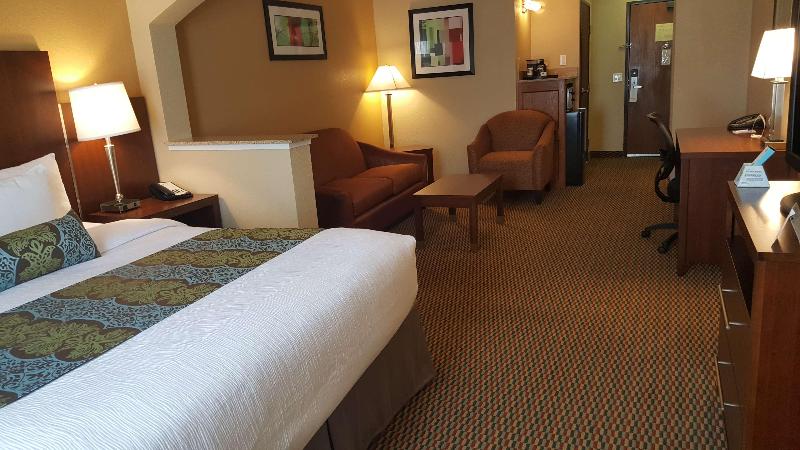 Best Western Plus Airport Inn & Suites image