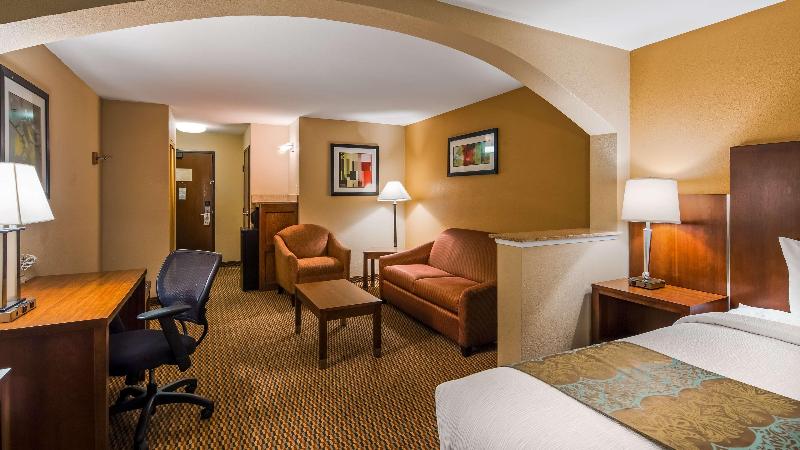 Best Western Plus Airport Inn & Suites image