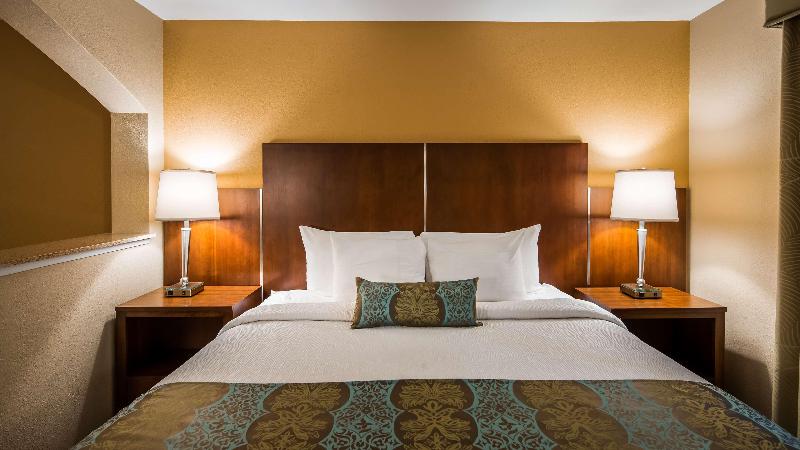 Best Western Plus Airport Inn & Suites image