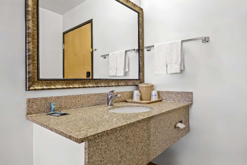 Best Western Liberty Inn image