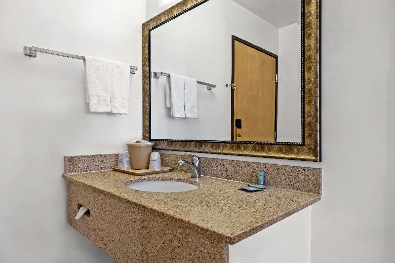 Best Western Liberty Inn image