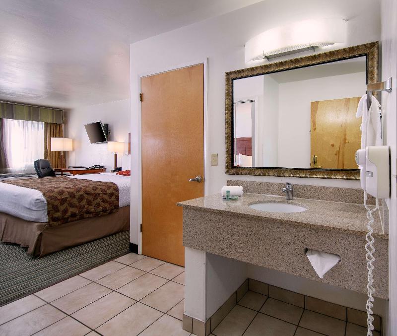 Best Western Liberty Inn image