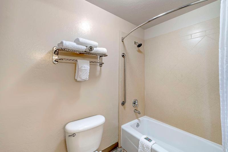Best Western Liberty Inn image
