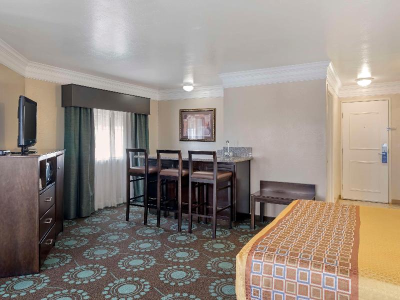 Best Western Liberty Inn image