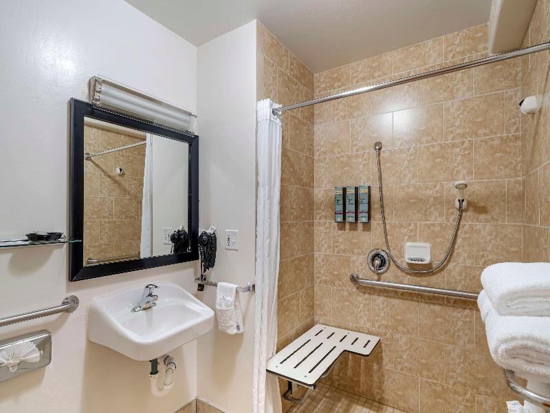 Best Western Liberty Inn image