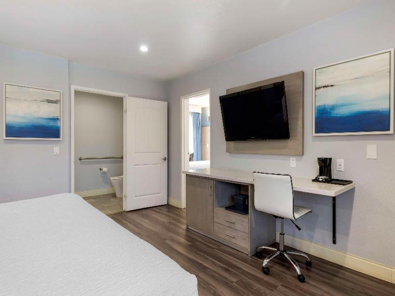 Best Western Orange Plaza image
