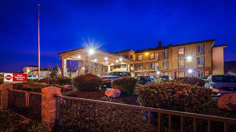 BEST WESTERN COUNTRY PARK HOTEL