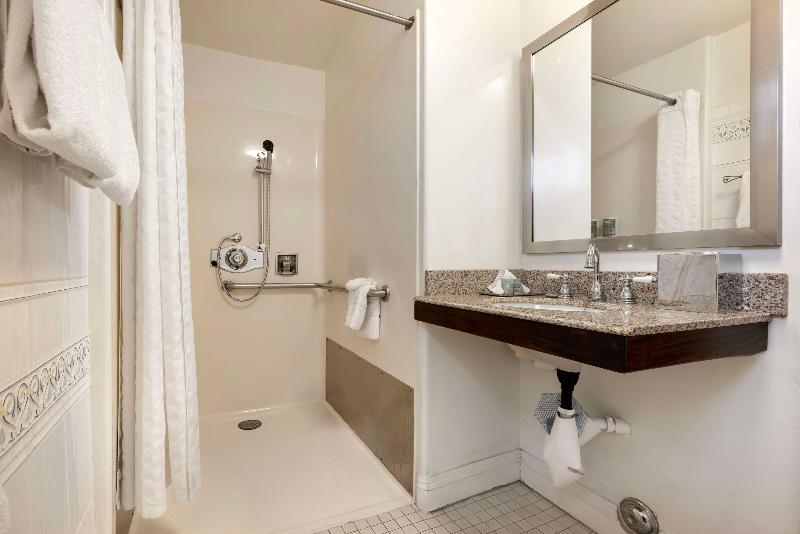 Best Western Plus Cabrillo Garden Inn
