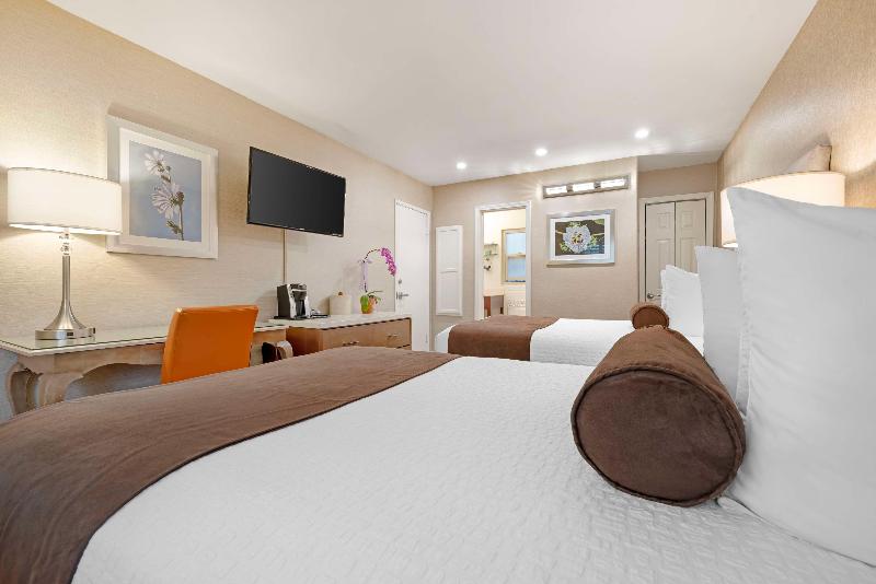 Best Western Plus Cabrillo Garden Inn