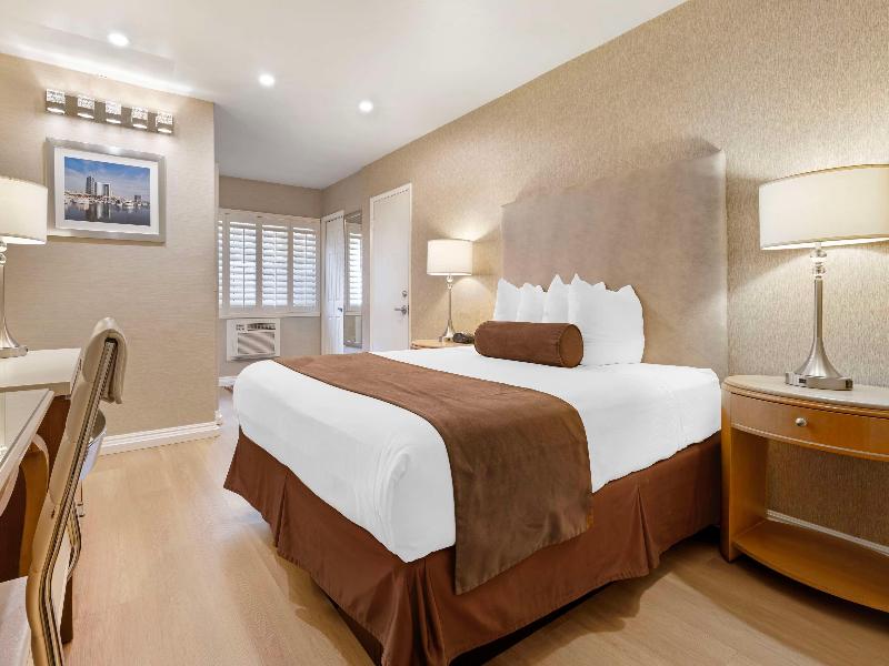 Best Western Downtown San Diego image