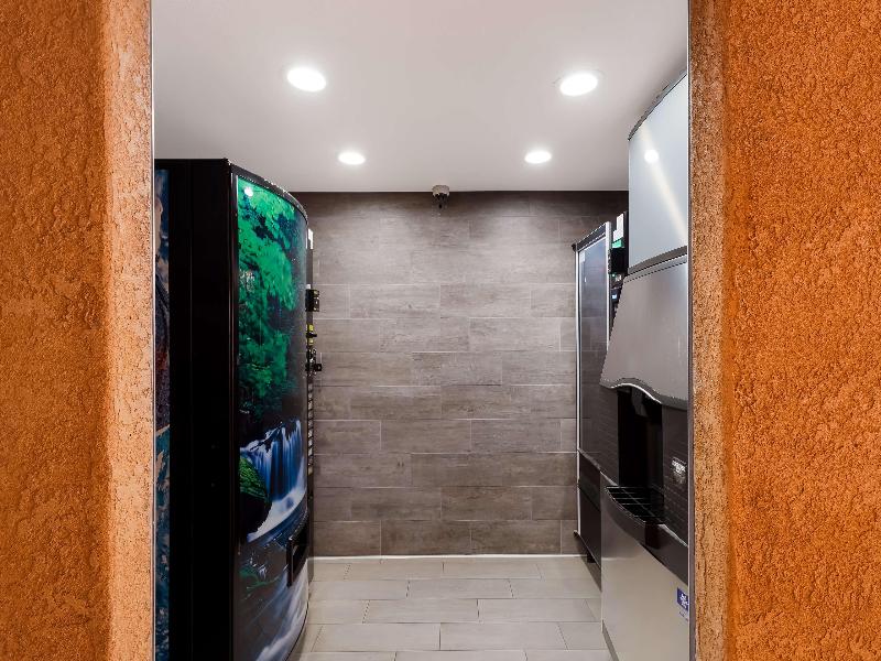 Best Western Inn & Suites Lemoore