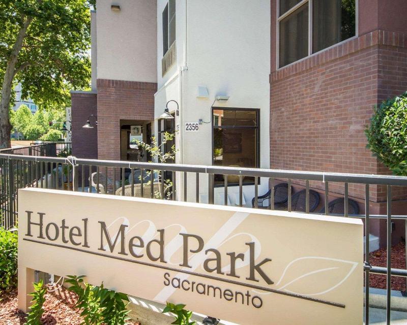 Best Western Plus Med Park Inn & Suites