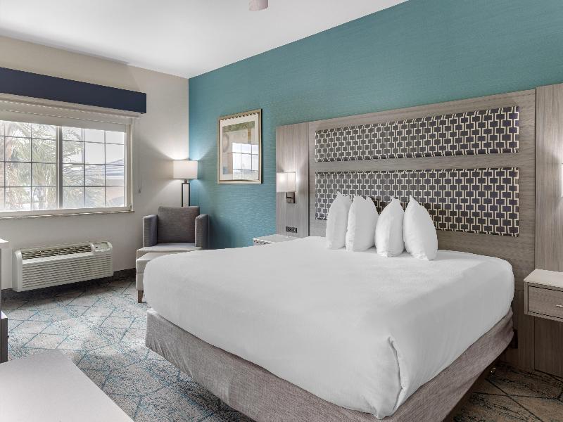Best Western Plus Wasco Inn & Suites image