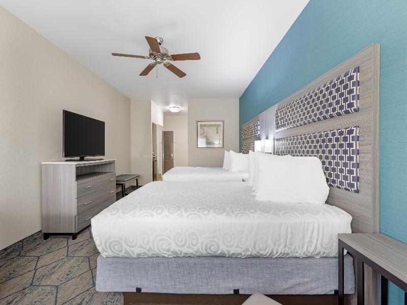 Best Western Plus Wasco Inn & Suites image