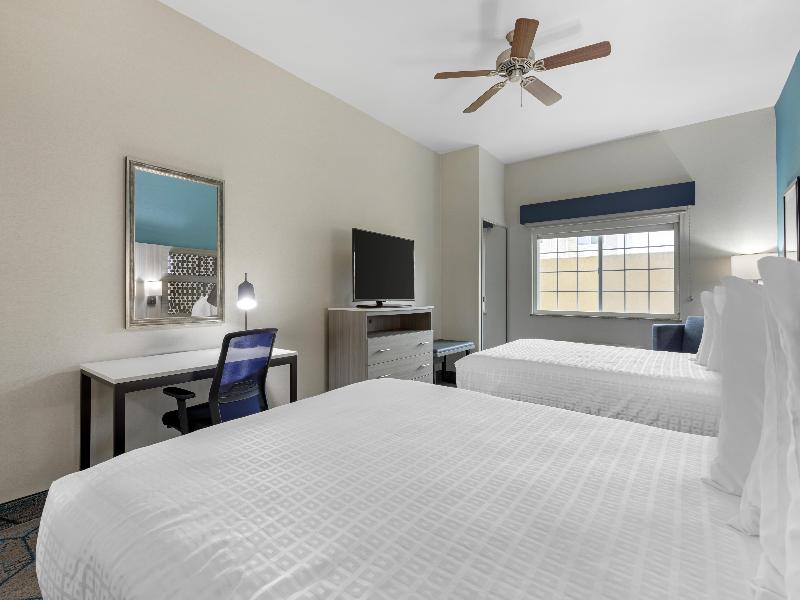 Best Western Plus Wasco Inn & Suites image