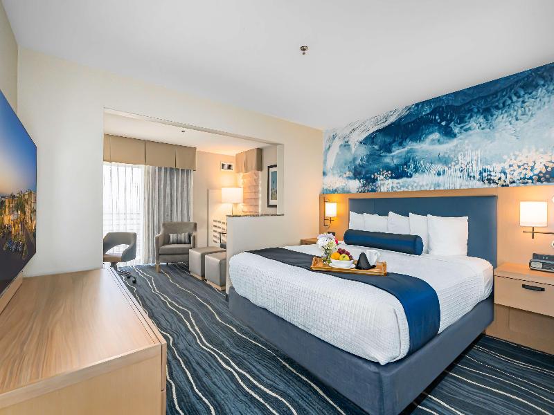 Best Western Plus Marina Gateway Hotel image