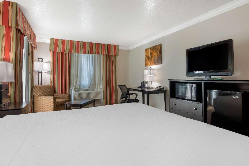 Best Western Colonial Inn image