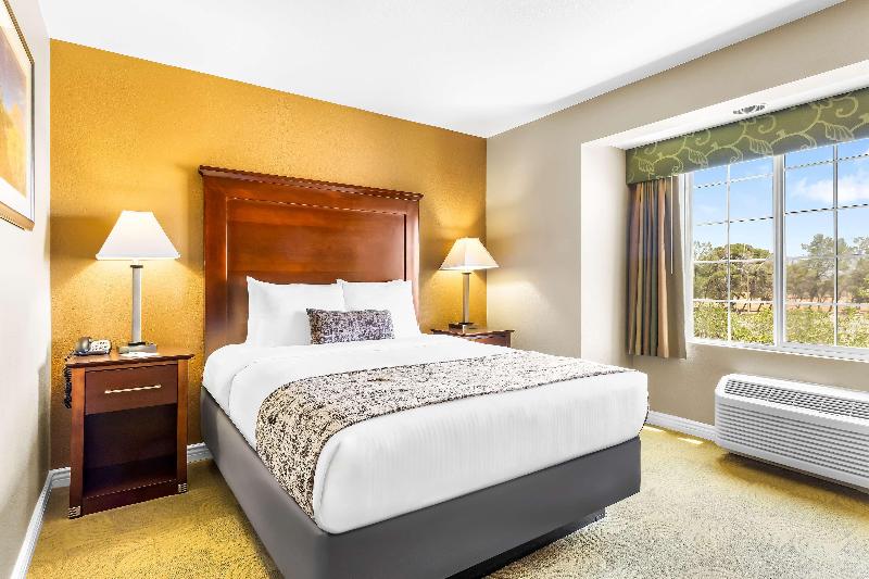 Best Western California City Inn & Suites image