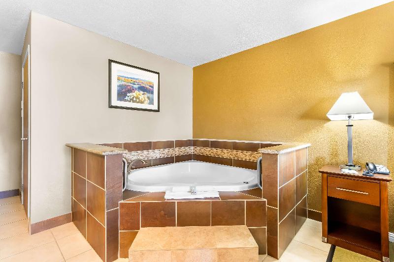 Best Western California City Inn & Suites image