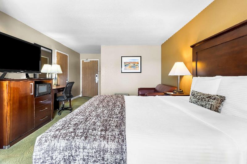 Best Western California City Inn & Suites image