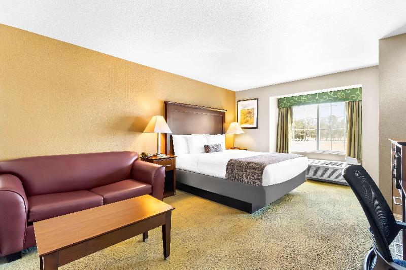 Best Western California City Inn & Suites image