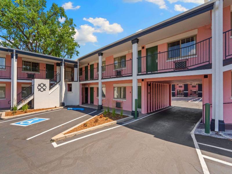 Best Western University Inn