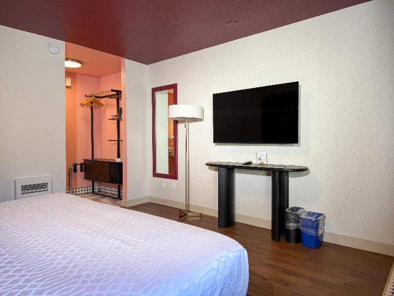 Best Western University Inn image