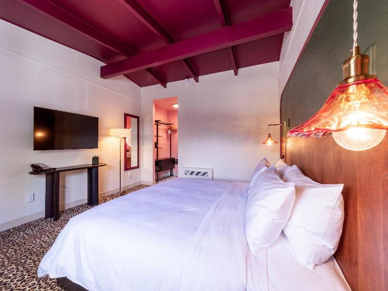 Best Western University Inn image