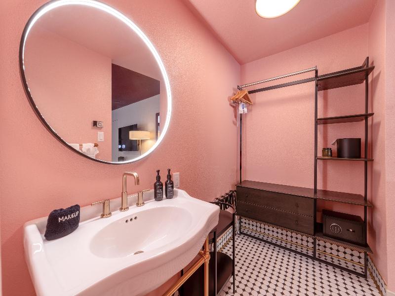 Best Western University Inn image