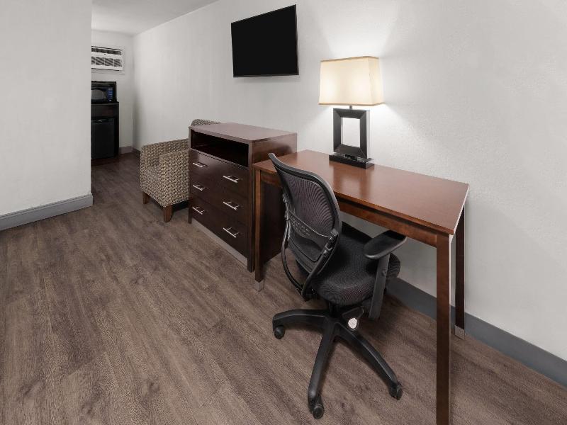 Baymont By Wyndham Durango image