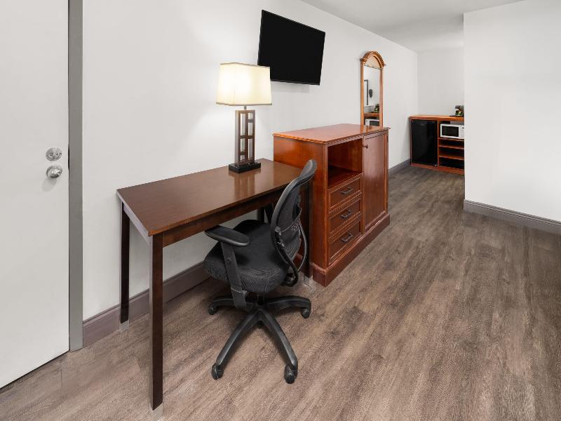 Baymont By Wyndham Durango image