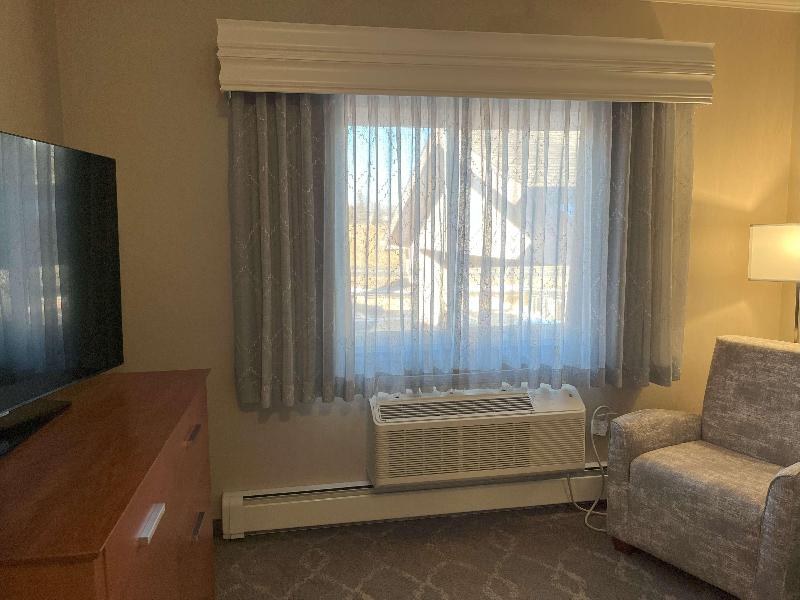 Best Western Plus Silver Saddle image