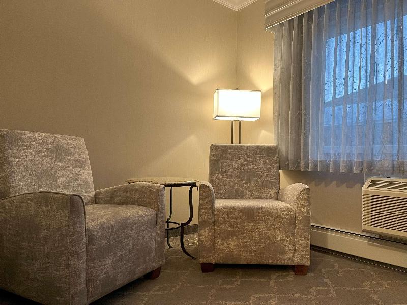 Best Western Plus Silver Saddle image
