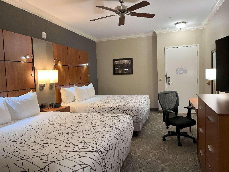 Best Western Plus Silver Saddle image
