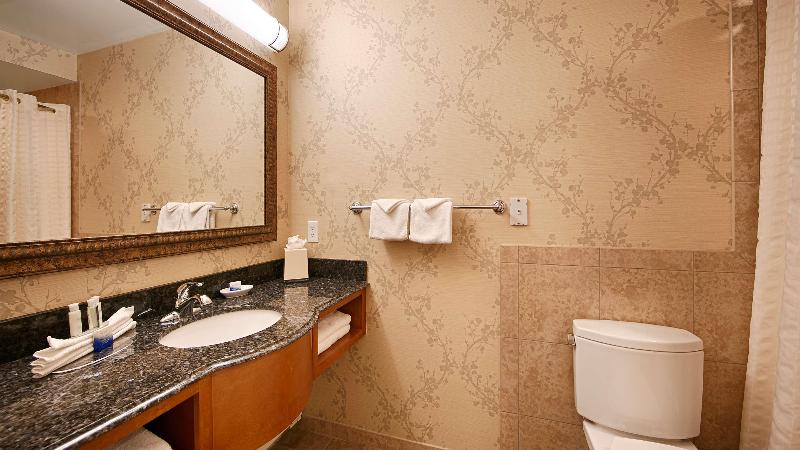 Best Western Plus Silver Saddle image