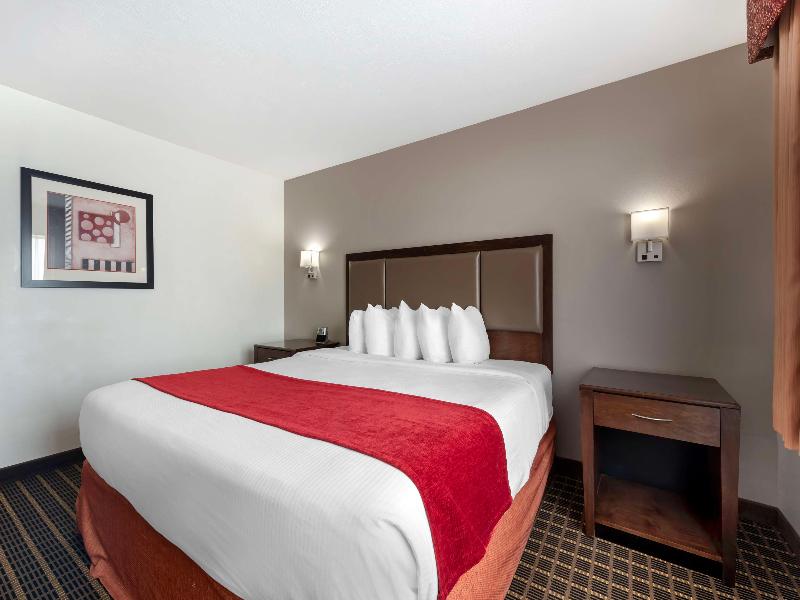 Best Western Plus Eagleridge Inn & Suites image
