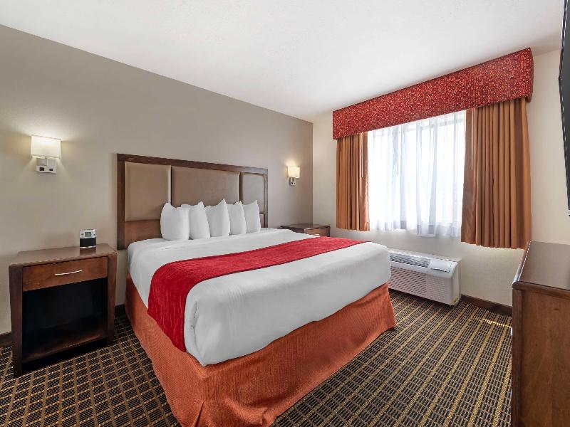 Best Western Plus Eagleridge Inn & Suites image