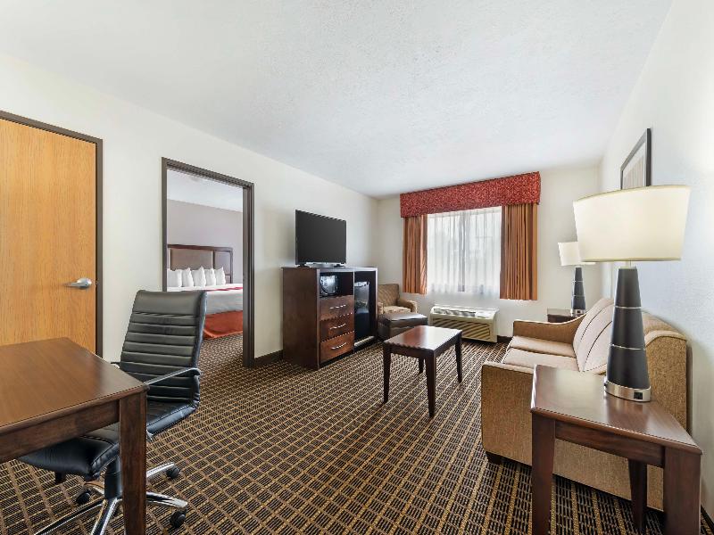 Best Western Plus Eagleridge Inn & Suites image