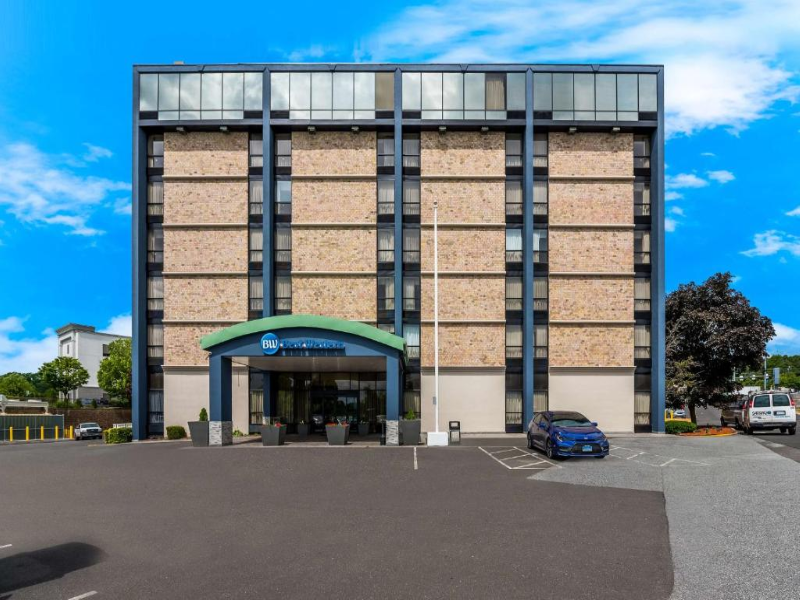 Bw Executive Hotel Of New Haven-West Haven — exterior view