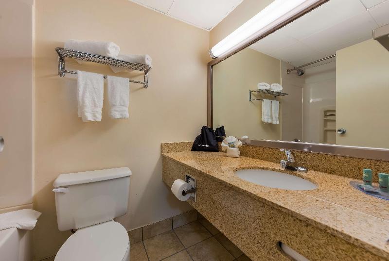 Bw Executive Hotel Of New Haven-West Haven image