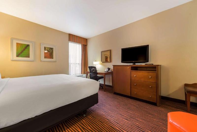 Bw Executive Hotel Of New Haven-West Haven image