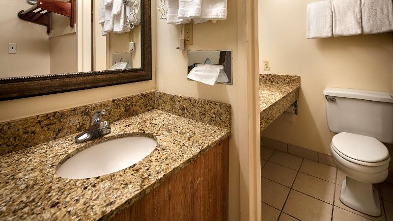 Best Western Crossroads Inn image