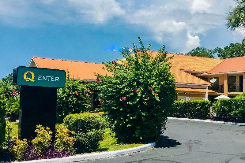 Quality Inn Near Manatee Springs State Park image
