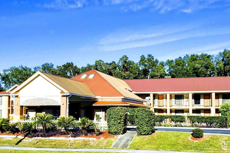 Quality Inn Near Manatee Springs State Park image