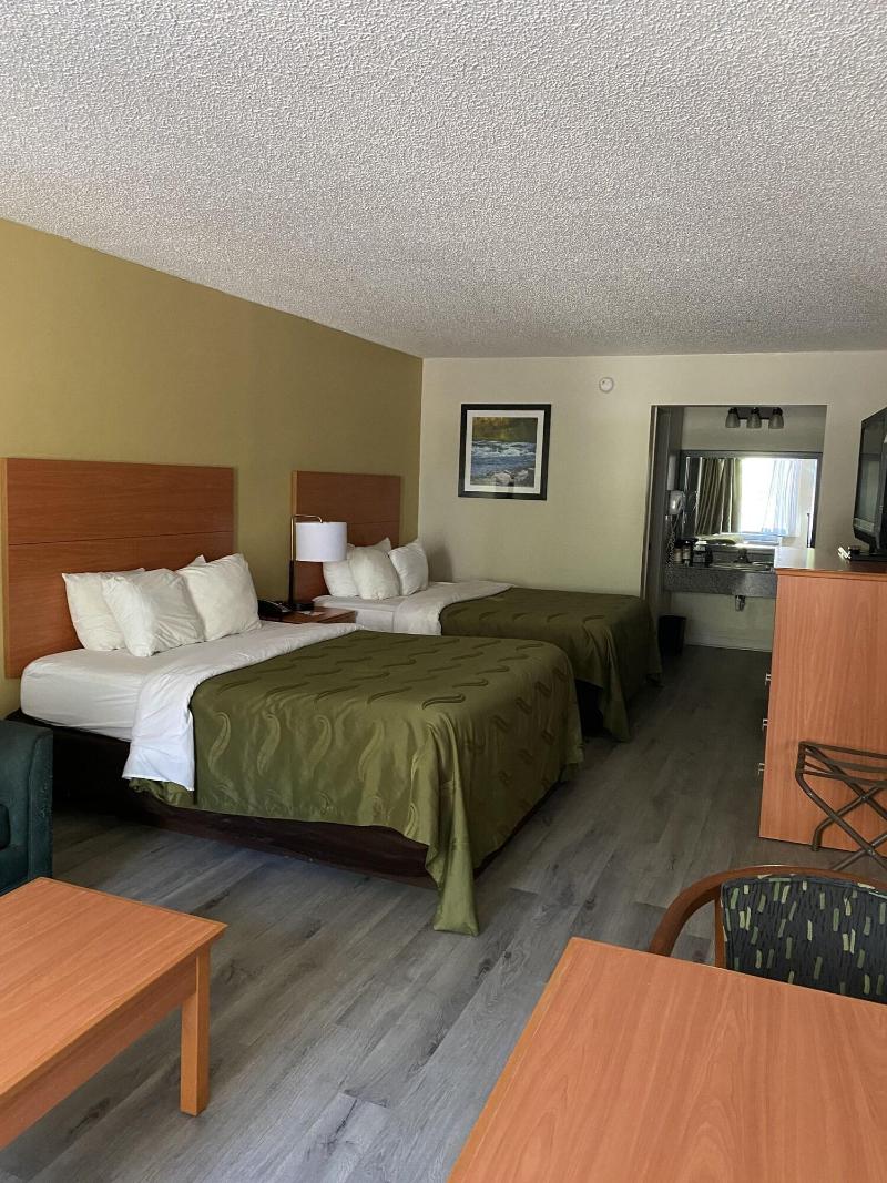 Quality Inn Near Manatee Springs State Park image