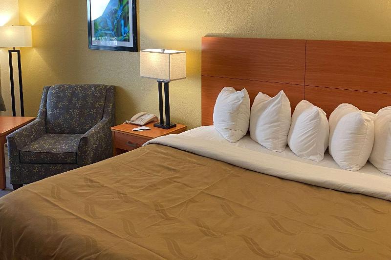 Quality Inn Near Manatee Springs State Park image