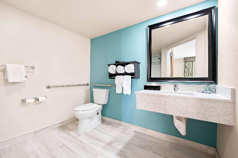 Best Western Intracoastal Inn image